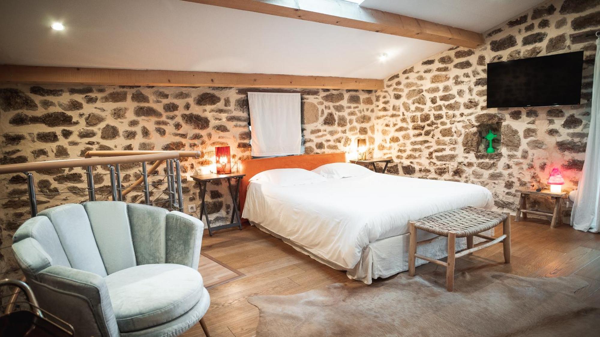 La Chomotte Hotell Saint-Alban-d'Ay Eksteriør bilde